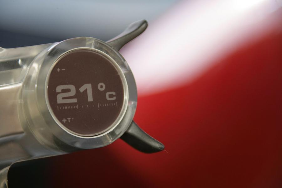  Renault Megane Coupe Concept 2008 года  (фото 12 из 28)